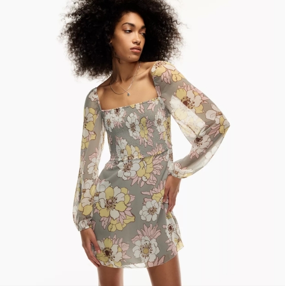 Aritzia Dresses & Skirts - WILFRED Aritzia Vila dress